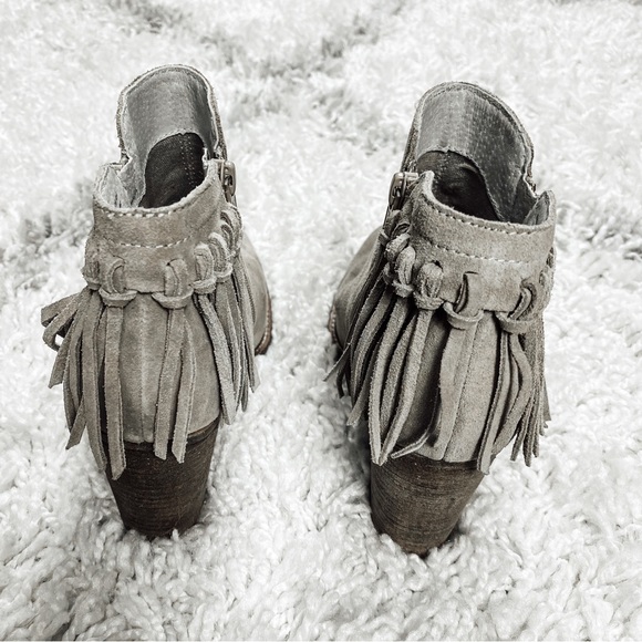 Aldo Tan Boho Ankle Booties with Fringe Details Size 6 - Picture 6 of 9